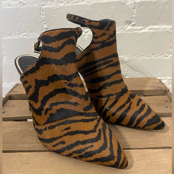 White House Black Market Women’s Heels - Picture 5 of 7